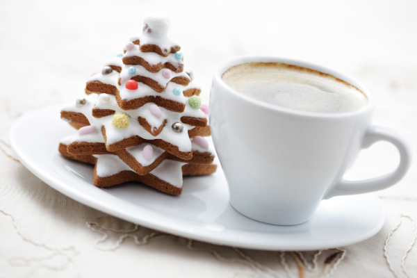 gingerbread tree with cup of coffee